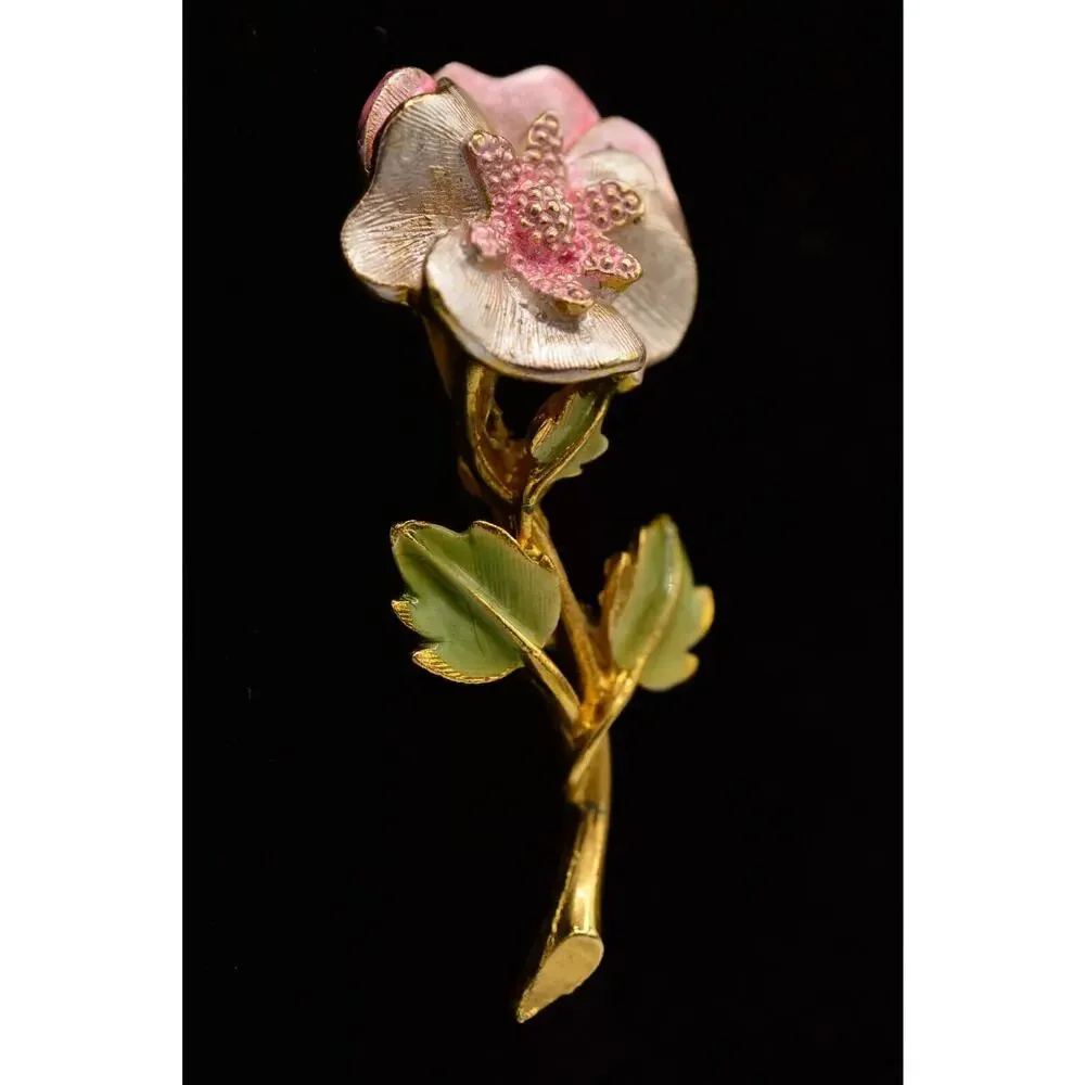 Vintage Flower Pin Brooch Brushed Gold Pastel Blush Pink Enamel Rose 1980s 9B
